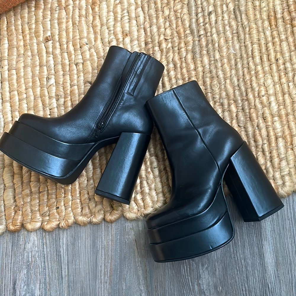 Steve Madden Cobra Boots